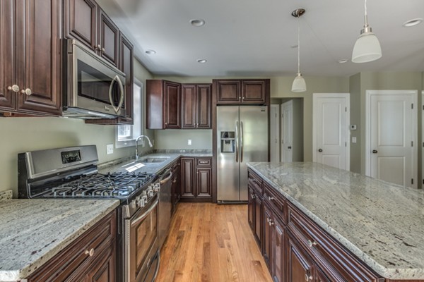148 Marlborough Road Salem, MA 01970 - Photo 4 of 24 Gallery Image 4