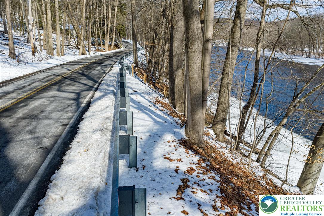 2058 River Road Mount Bethel, PA 18343 - Photo 31 of 39 a view of balcony and wooden