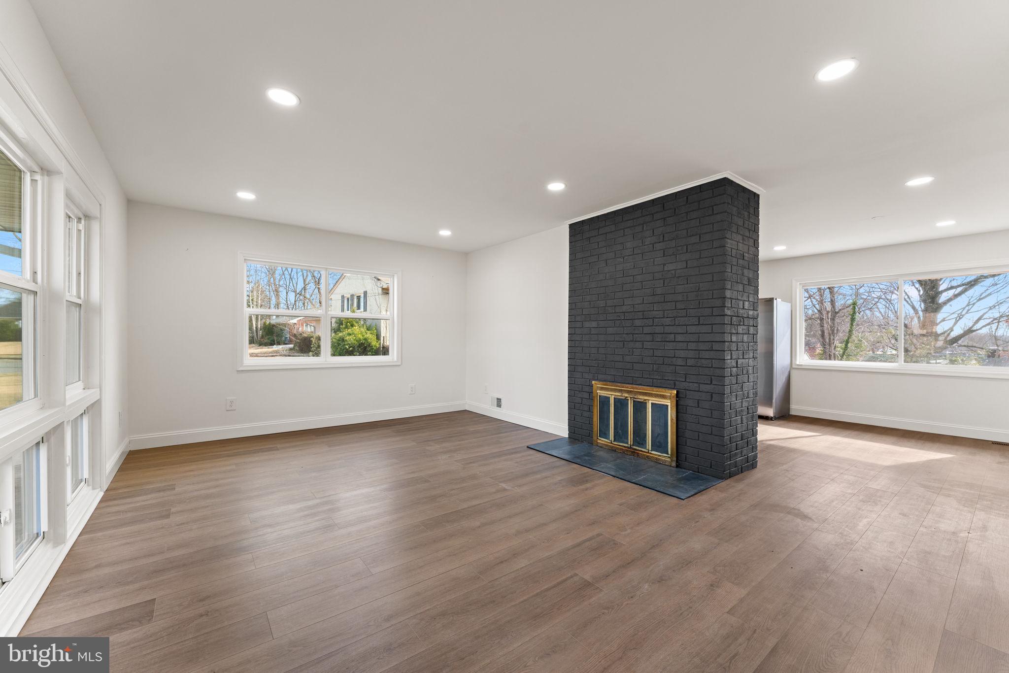 7407 Kelvin Place Springfield, VA 22151 - Photo 2 of 19