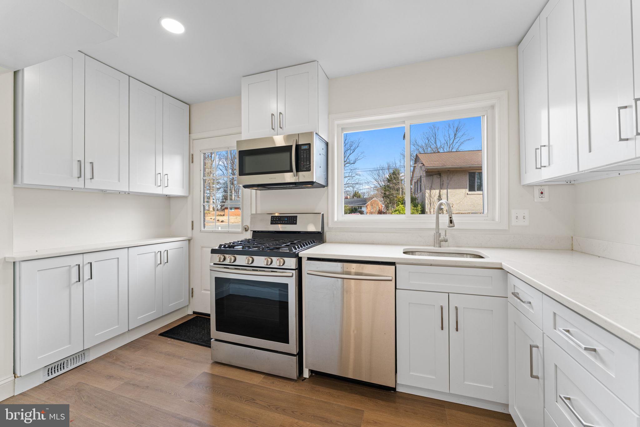 7407 Kelvin Place Springfield, VA 22151 - Photo 6 of 19