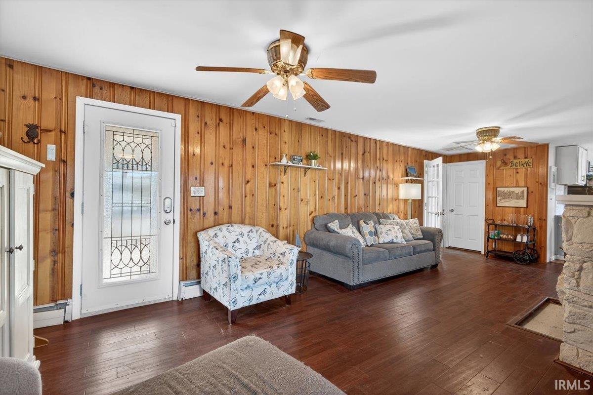 3884 East Forest Lodge Loop Monticello, IN 47960 - Photo 5 of 36