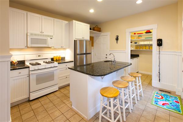103 Highland Road, Unit 1 Somerville, MA 02144 - Photo 8 of 22 Gallery Image 8