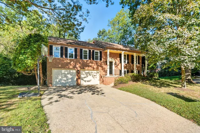 $895,000 | 10196 Red Spruce Road, Fairfax, VA 22032