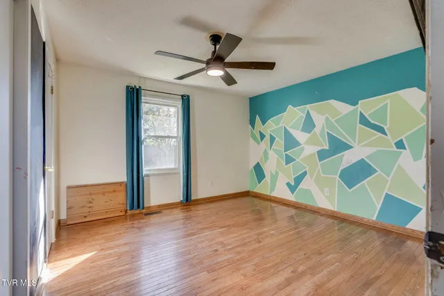 $240,000 | 105 Hedge Drive, Kingsport, TN 37660