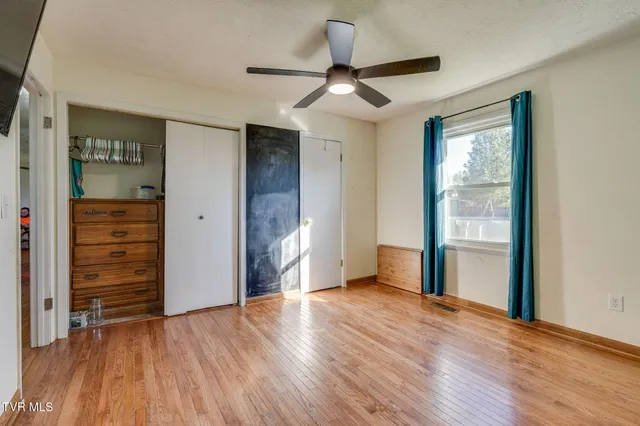 $240,000 | 105 Hedge Drive, Kingsport, TN 37660