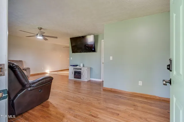 $240,000 | 105 Hedge Drive, Kingsport, TN 37660