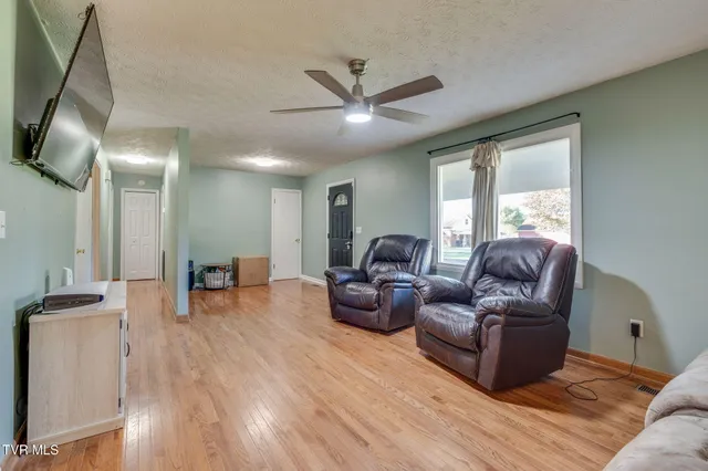 $240,000 | 105 Hedge Drive, Kingsport, TN 37660