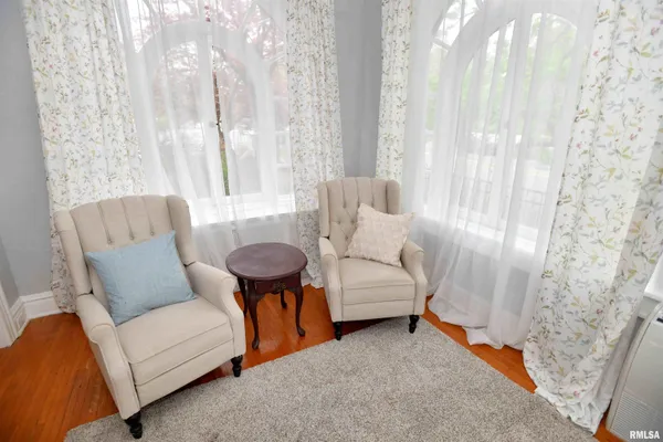 $449,000 | 1515 Northeast Glen Oak Avenue, Peoria, IL 61603