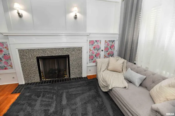 $449,000 | 1515 Northeast Glen Oak Avenue, Peoria, IL 61603