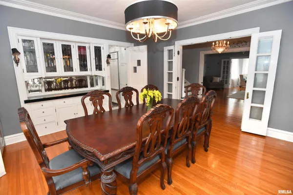 $449,000 | 1515 Northeast Glen Oak Avenue, Peoria, IL 61603