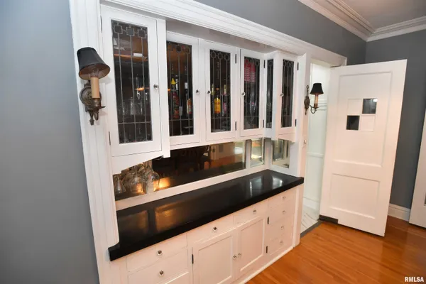 $449,000 | 1515 Northeast Glen Oak Avenue, Peoria, IL 61603