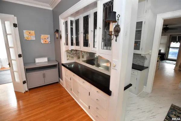 $449,000 | 1515 Northeast Glen Oak Avenue, Peoria, IL 61603