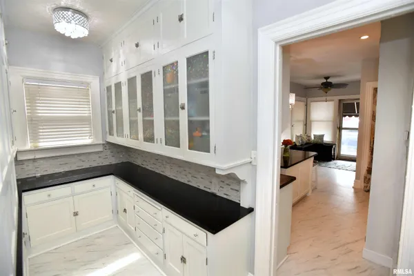 $449,000 | 1515 Northeast Glen Oak Avenue, Peoria, IL 61603