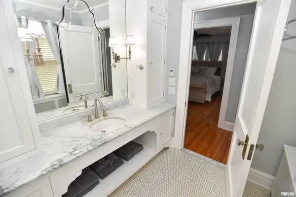 $449,000 | 1515 Northeast Glen Oak Avenue, Peoria, IL 61603