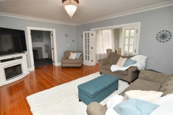 $449,000 | 1515 Northeast Glen Oak Avenue, Peoria, IL 61603