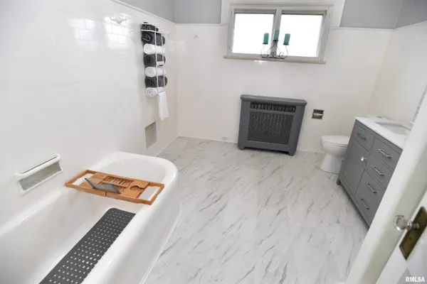 $449,000 | 1515 Northeast Glen Oak Avenue, Peoria, IL 61603