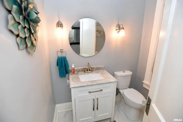 $449,000 | 1515 Northeast Glen Oak Avenue, Peoria, IL 61603