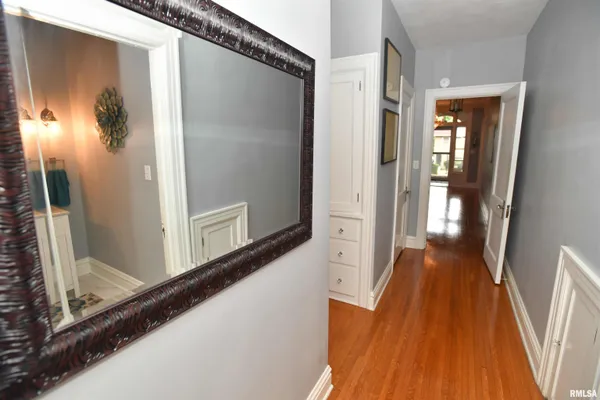 $449,000 | 1515 Northeast Glen Oak Avenue, Peoria, IL 61603