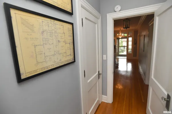 $449,000 | 1515 Northeast Glen Oak Avenue, Peoria, IL 61603