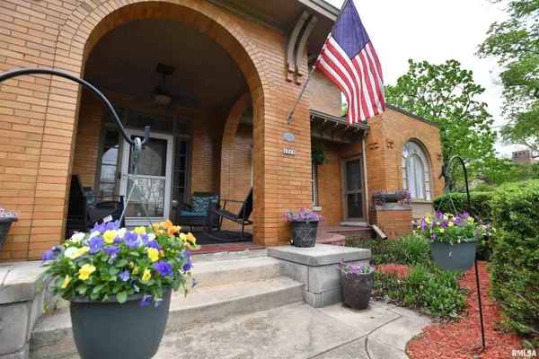 $449,000 | 1515 Northeast Glen Oak Avenue, Peoria, IL 61603