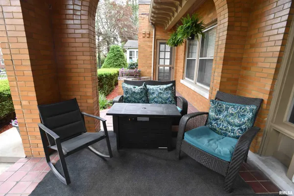 $449,000 | 1515 Northeast Glen Oak Avenue, Peoria, IL 61603