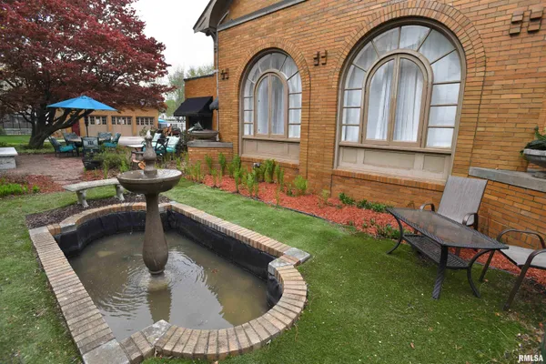 $449,000 | 1515 Northeast Glen Oak Avenue, Peoria, IL 61603