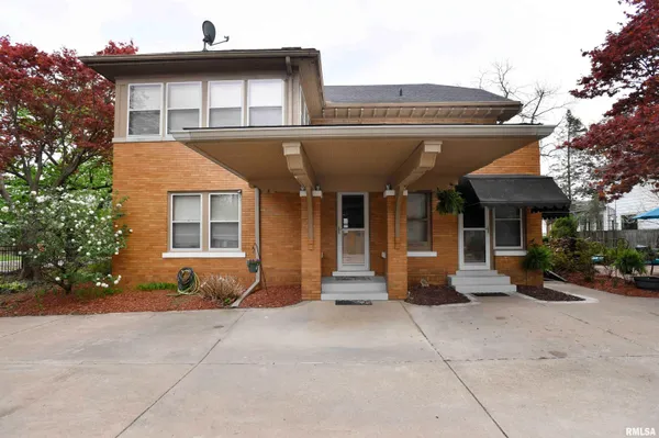 $449,000 | 1515 Northeast Glen Oak Avenue, Peoria, IL 61603