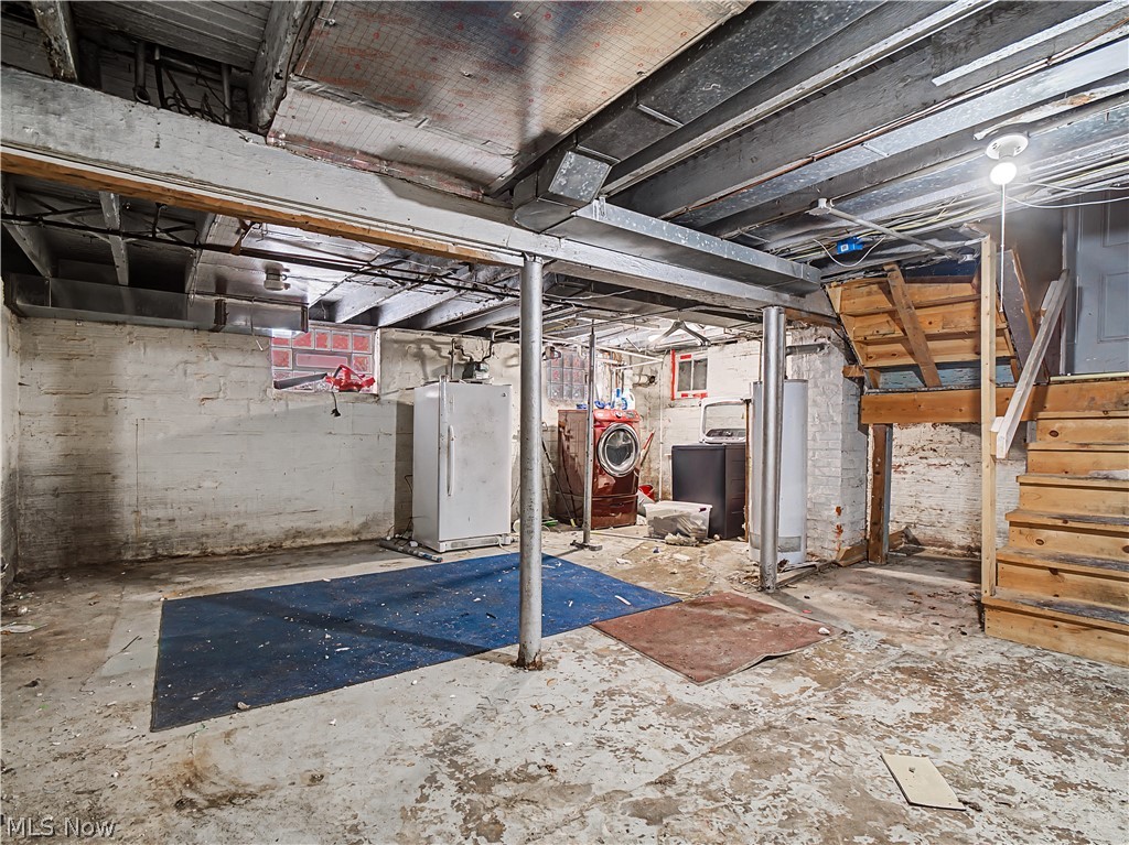 3163 Sycamore Road Cleveland, OH 44118 - Photo 12 of 20 Gallery Image 12