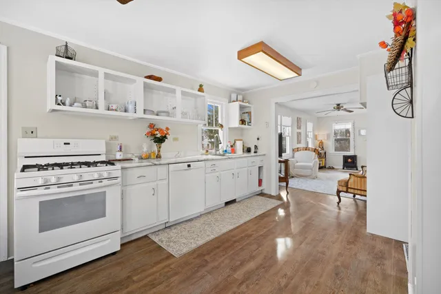 $299,900 | W862 Florence Road, Bloomfield, WI 53128