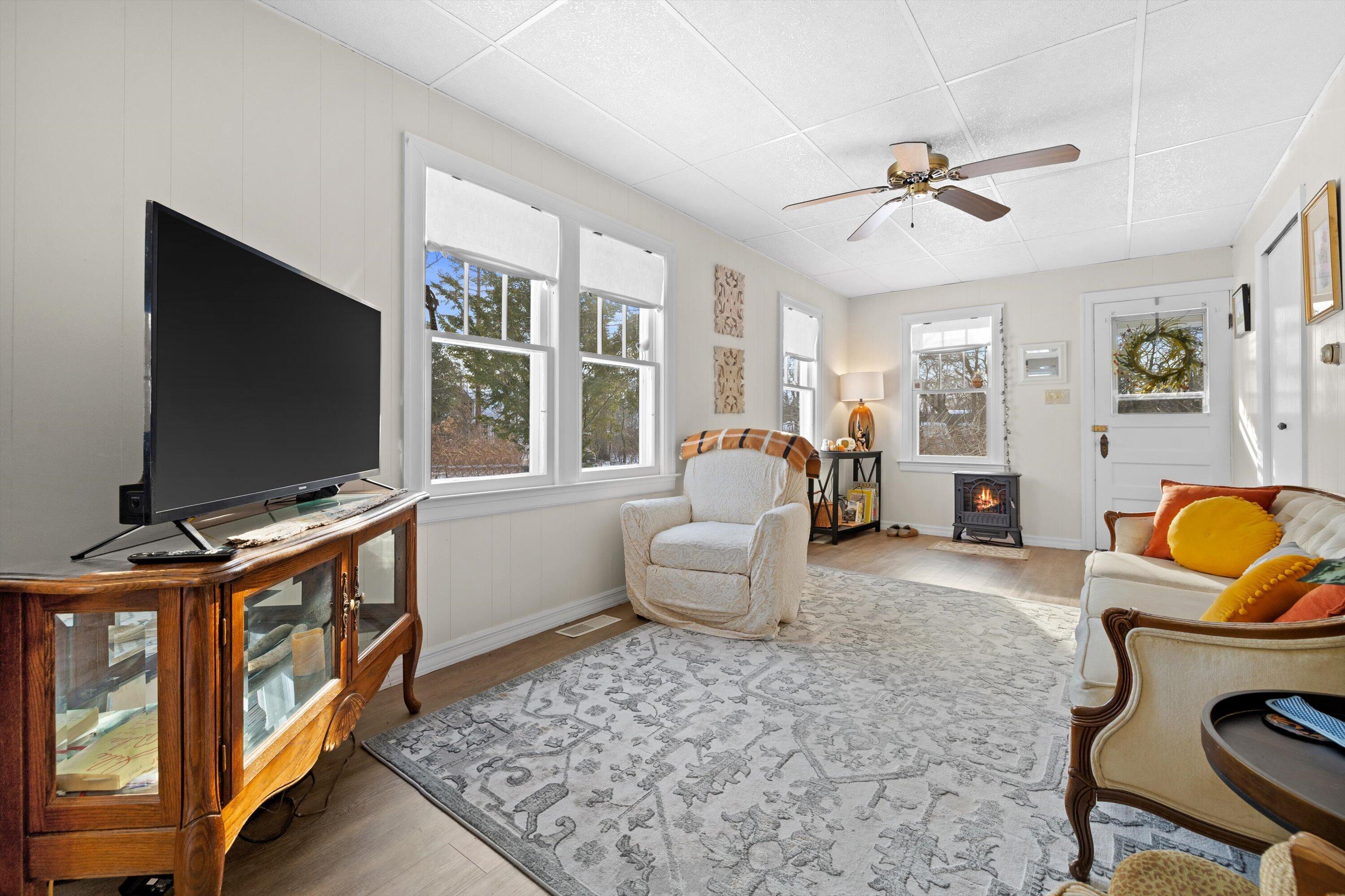 W862 Florence Road Bloomfield, WI 53128 - Photo 13 of 40 19-IMG_9936