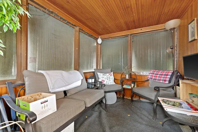 $299,900 | W862 Florence Road, Bloomfield, WI 53128