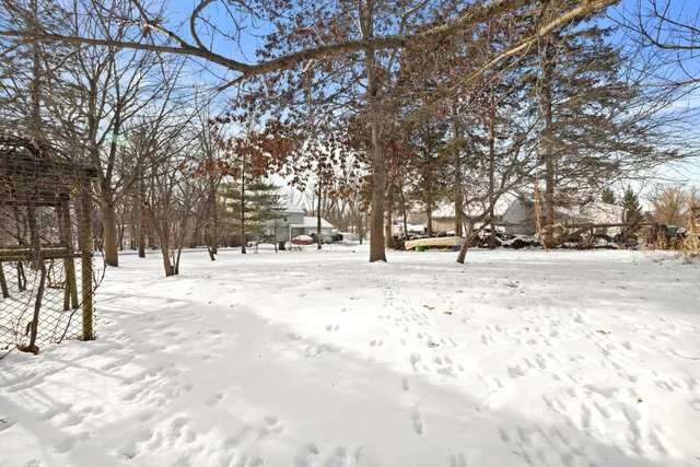 $299,900 | W862 Florence Road, Bloomfield, WI 53128