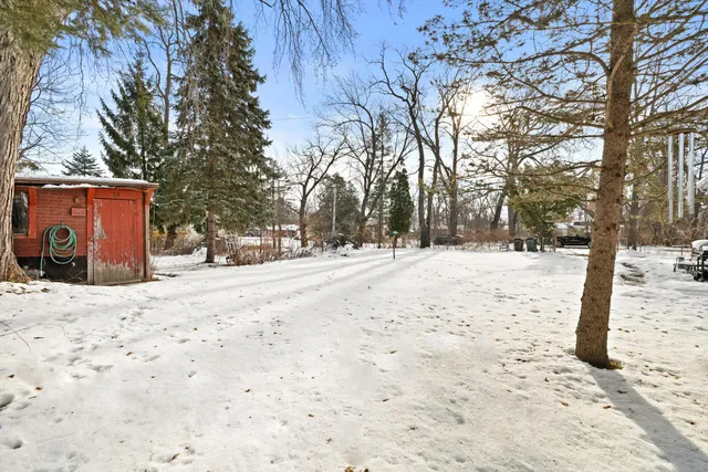 $299,900 | W862 Florence Road, Bloomfield, WI 53128