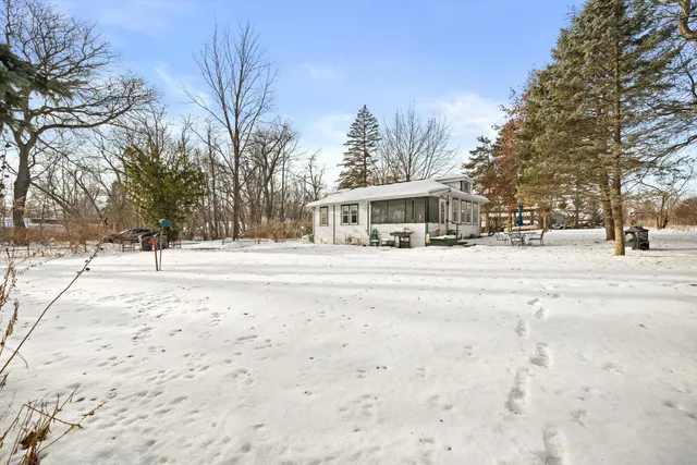 $299,900 | W862 Florence Road, Bloomfield, WI 53128