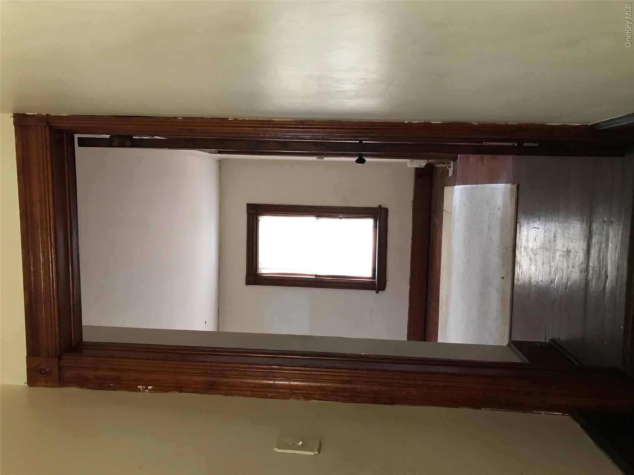 9 Gray Street Poughkeepsie, NY 12603 - Photo 4 of 22