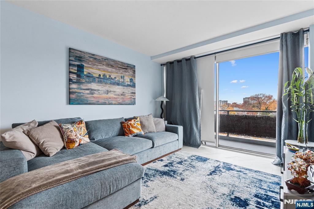 4 Horizon Road, Unit 1031 Fort Lee, NJ 07024 - Photo 5 of 18