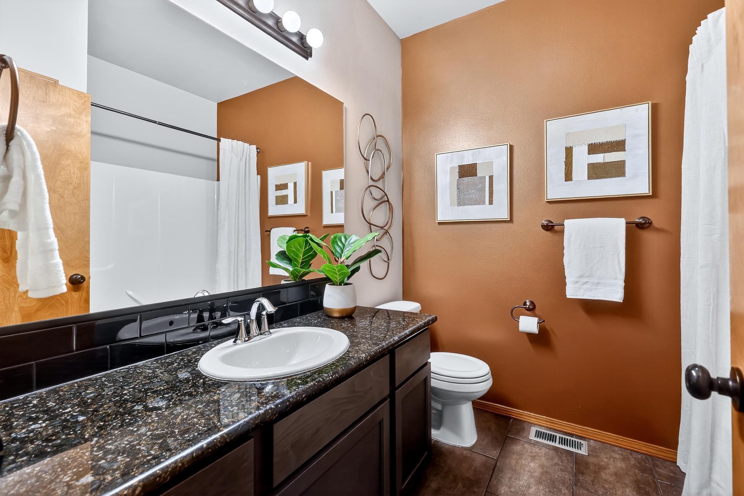 1003 South Henry Road Greenacres, WA 99016 - Photo 12 of 50