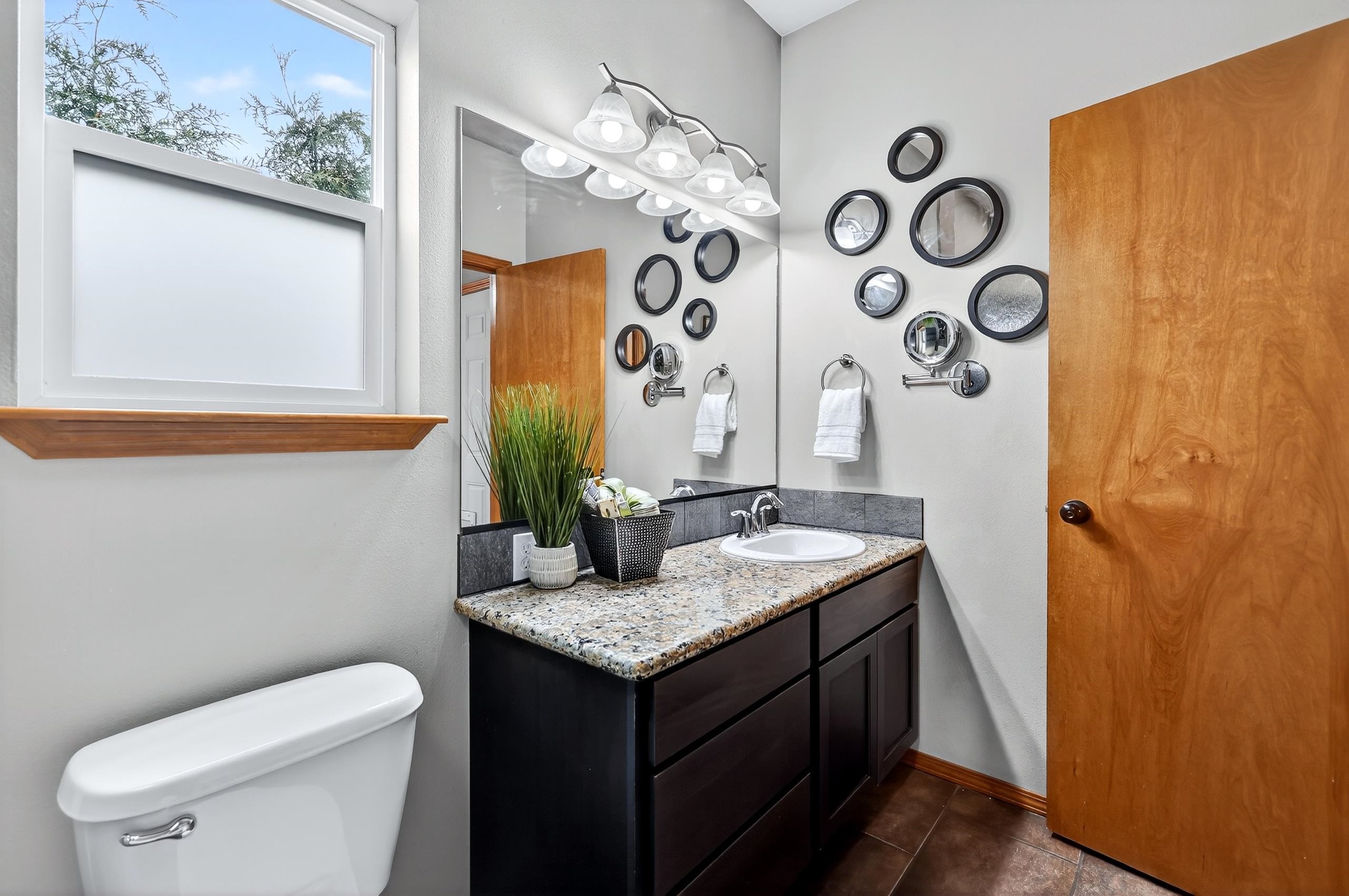 1003 South Henry Road Greenacres, WA 99016 - Photo 17 of 50