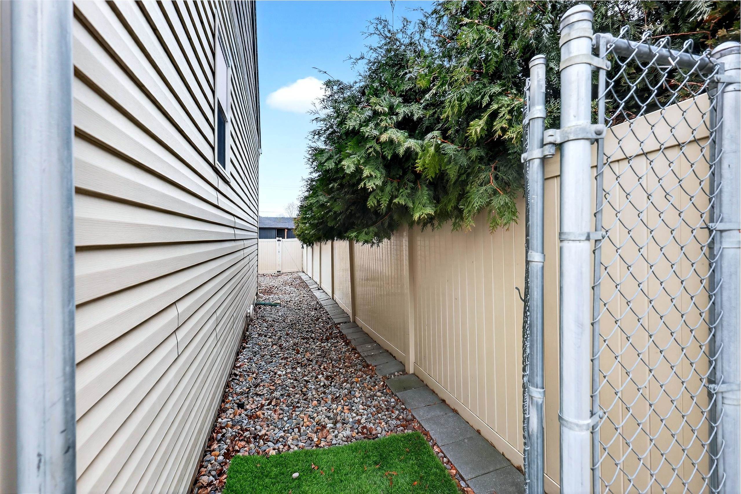 1003 South Henry Road Greenacres, WA 99016 - Photo 37 of 50