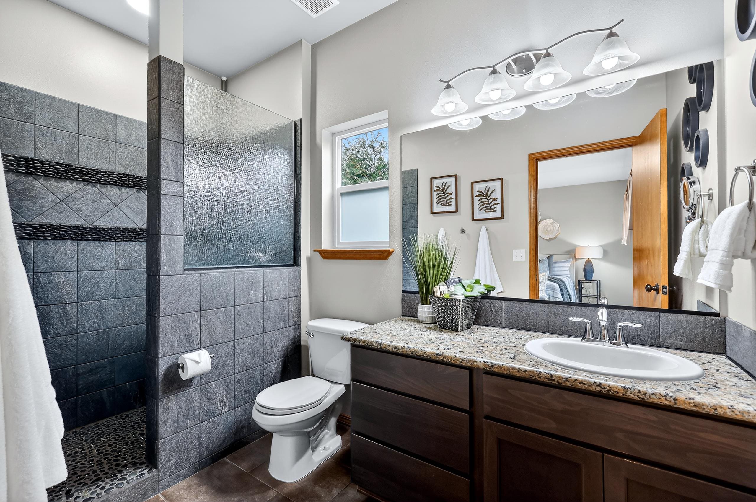 1003 South Henry Road Greenacres, WA 99016 - Photo 5 of 50