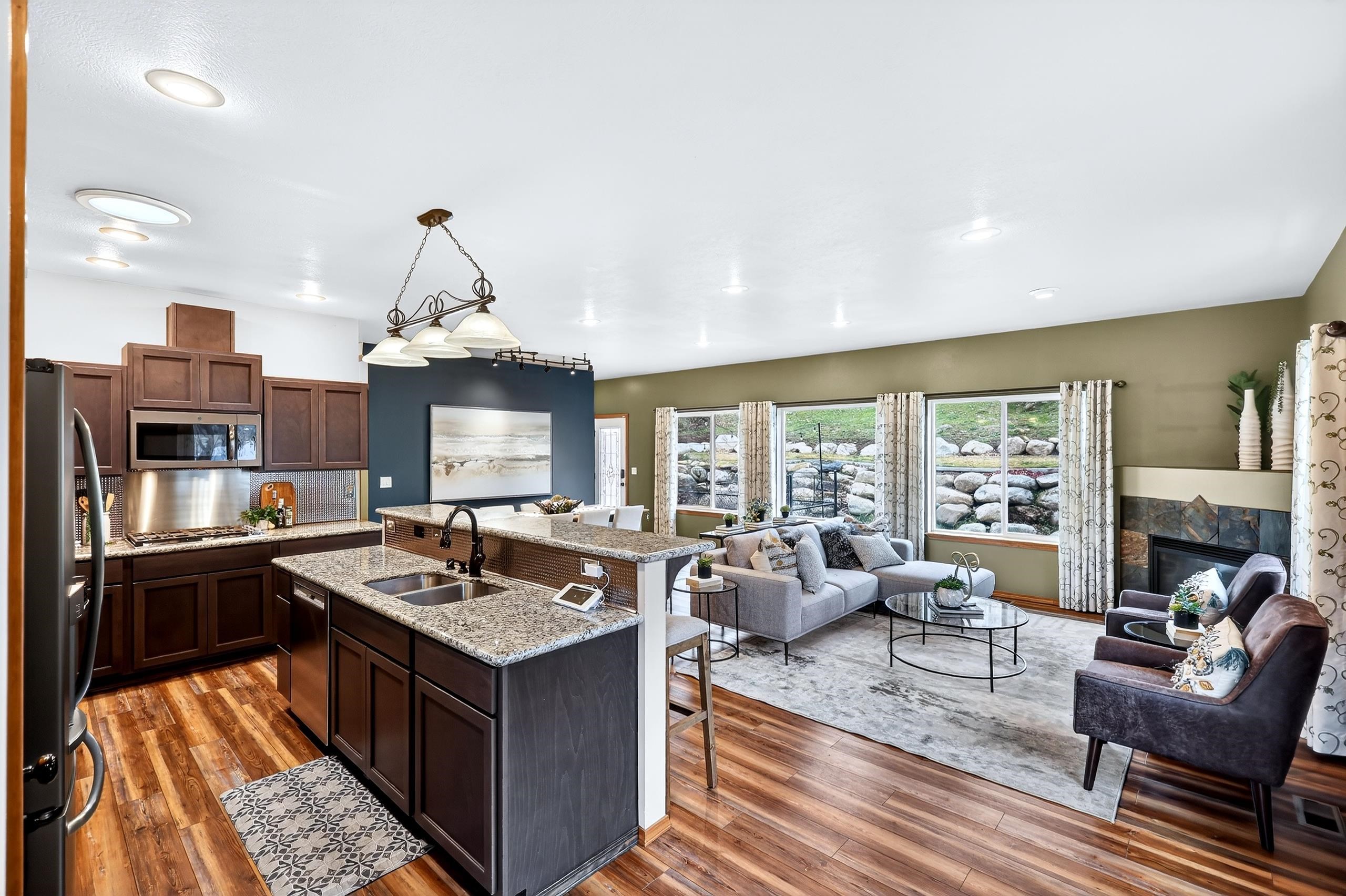 1003 South Henry Road Greenacres, WA 99016 - Photo 7 of 50