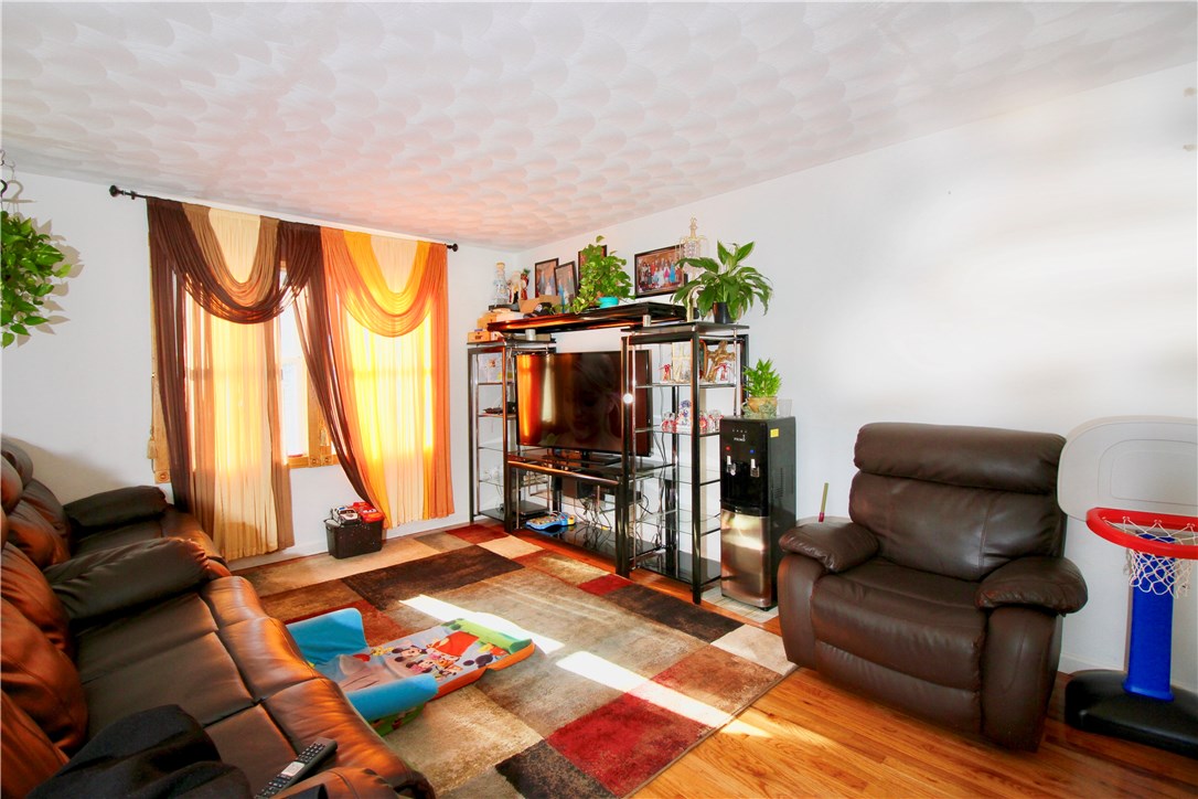 66 Hazel Street Woonsocket, RI 02895 - Photo 7 of 23