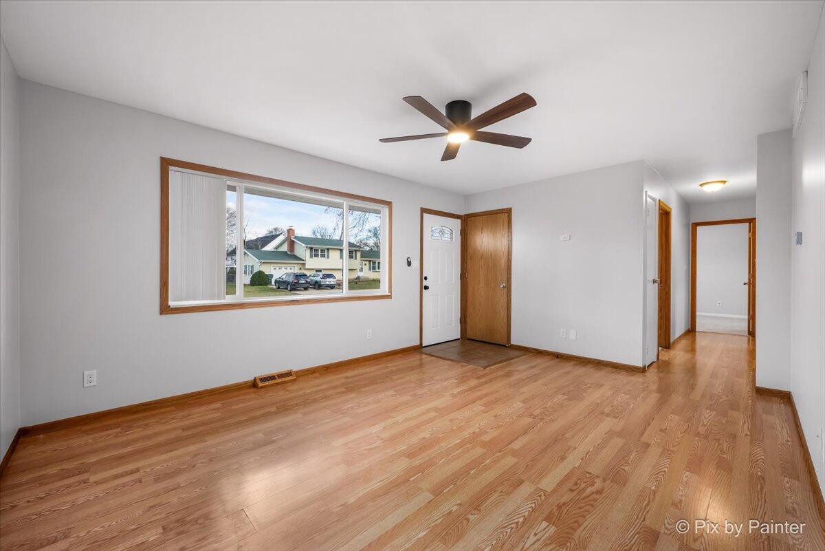 2807 Elizabeth Lane Twin Lakes, WI 53181 - Photo 5 of 28 02-PBP_1854