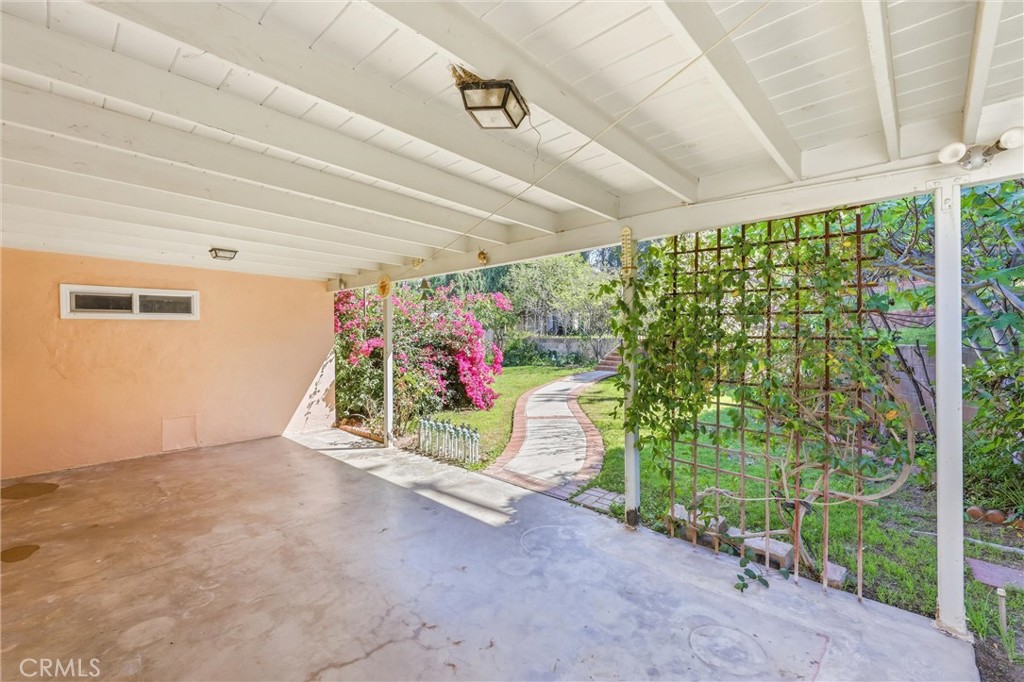24673 Barton Road Loma Linda, CA 92354 - Photo 29 of 38 a view of a garage