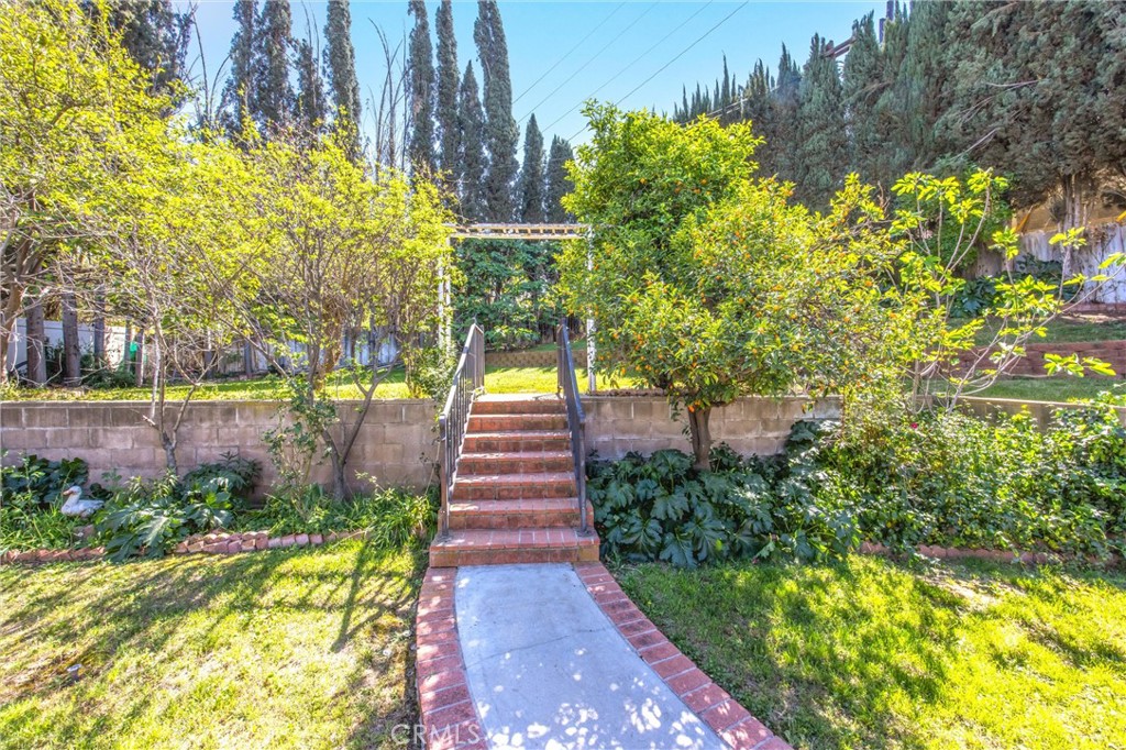 24673 Barton Road Loma Linda, CA 92354 - Photo 30 of 38 a view of small garden