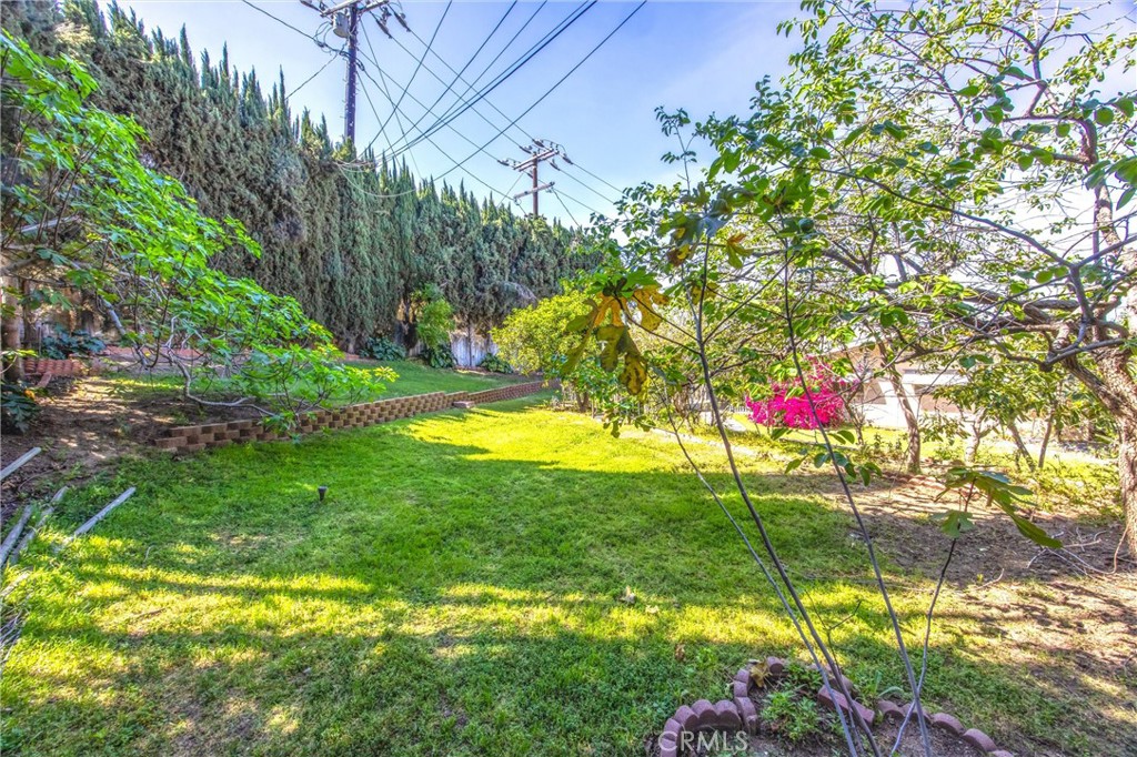 24673 Barton Road Loma Linda, CA 92354 - Photo 35 of 38 a view of an interior of the house