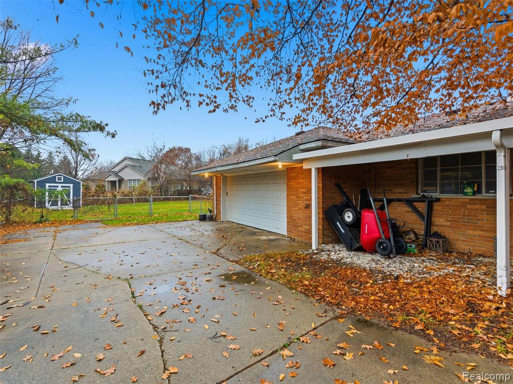 15491 18 Mile Road Clinton Township, MI 48038 - Photo 31 of 45