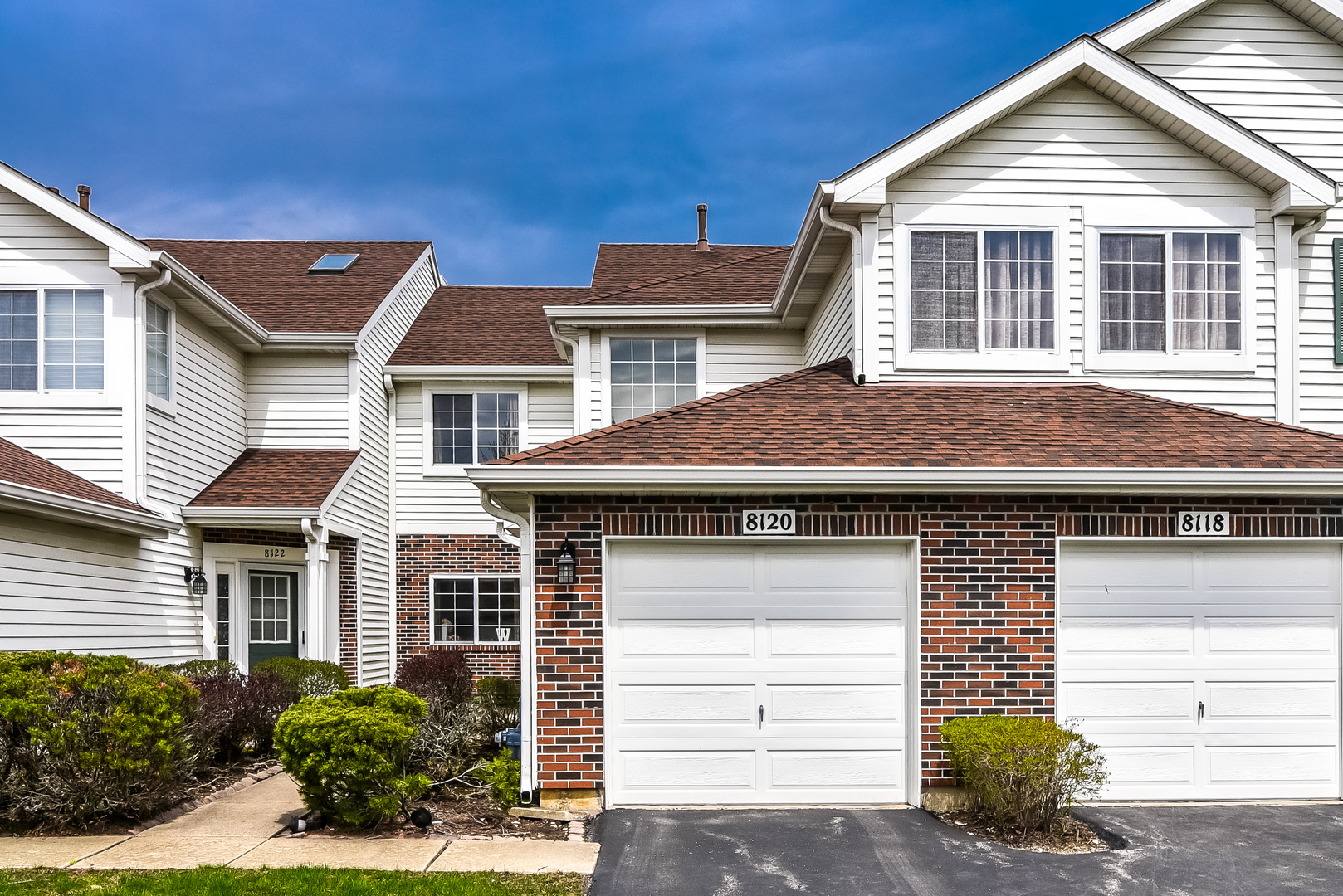 8120 Ripple Ridge, Unit 8120 Darien, IL 60561 - Photo 2 of 31