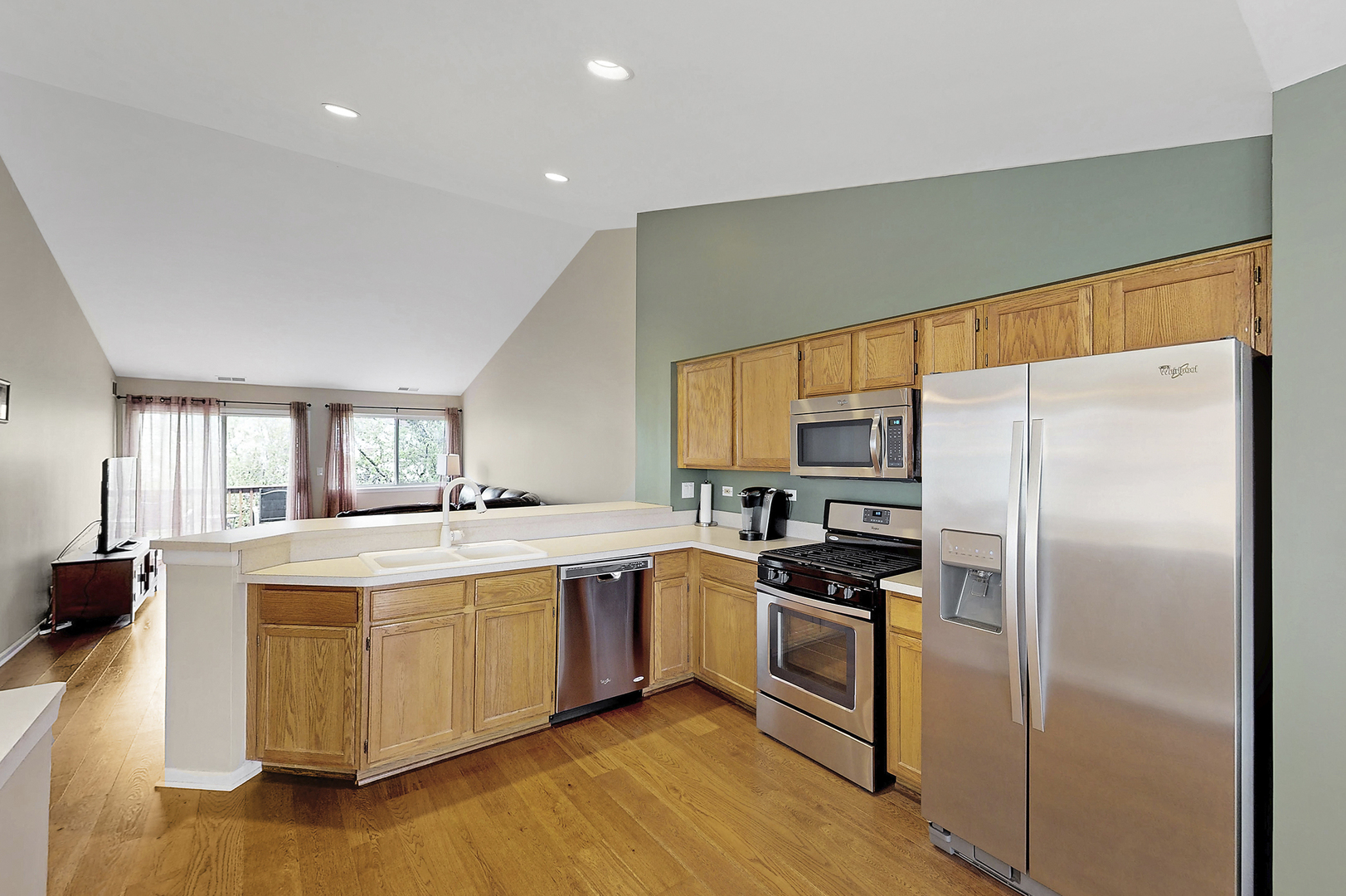 8120 Ripple Ridge, Unit 8120 Darien, IL 60561 - Photo 4 of 31