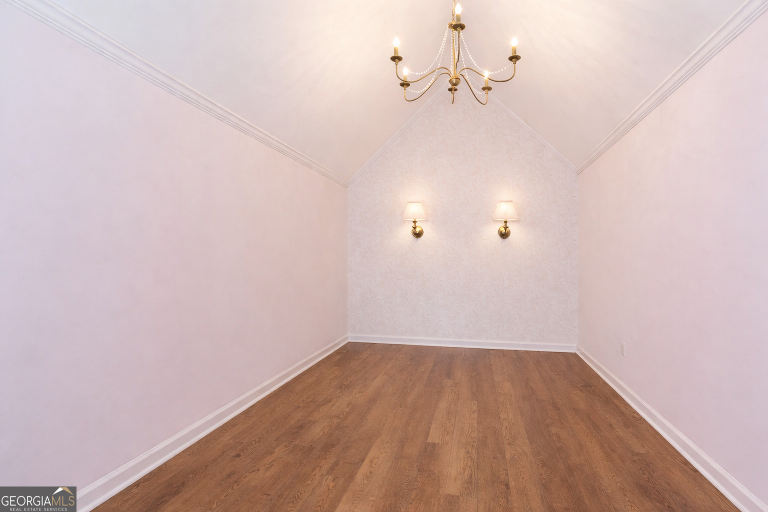 894 Highland Avenue Wadley, AL 36276 - Photo 15 of 26 a view of a room with wooden floor